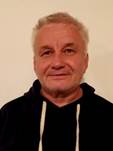 Ein Bild, das Menschliches Gesicht, Person, Kleidung, Kinn enth�lt.

KI-generierte Inhalte k�nnen fehlerhaft sein.